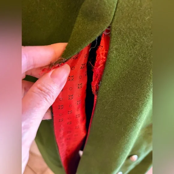 Vintage Christa Moden of Salzburg, Austria Green Wool Cape with White Stitching - Picture 8 of 8